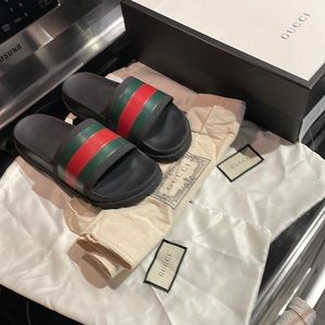 Gucci slides size 9 original box and all packaging included